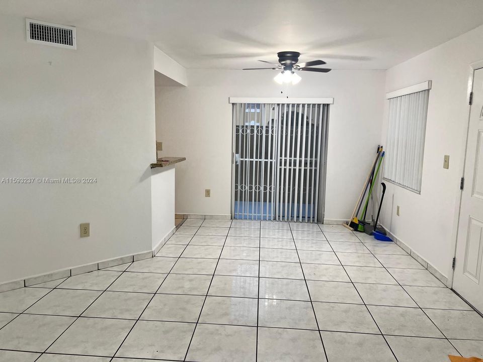 For Rent: $3,100 (3 beds, 2 baths, 1174 Square Feet)