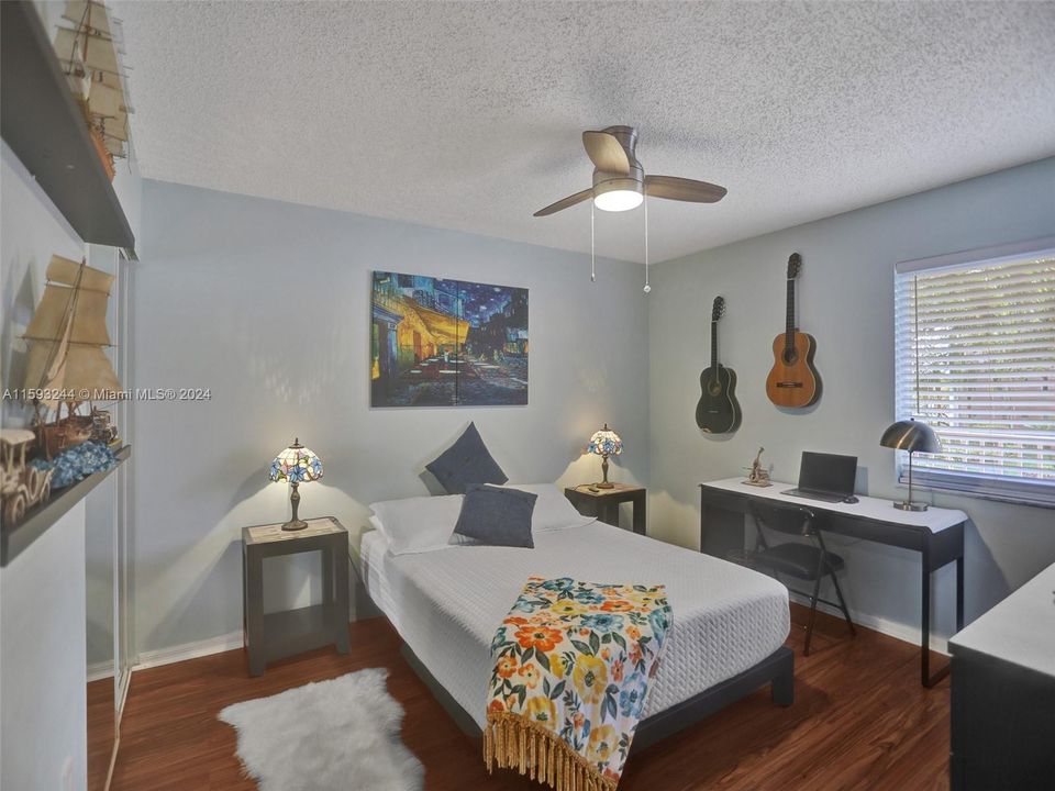 For Sale: $259,900 (2 beds, 2 baths, 1430 Square Feet)