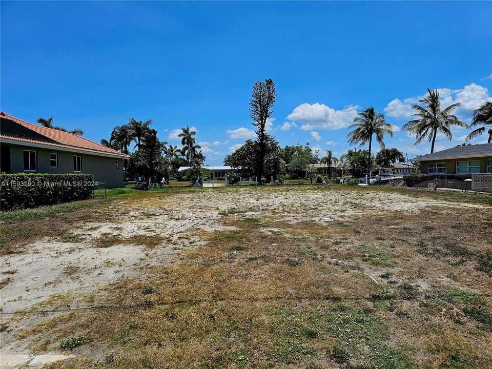 Direct view of the lot from the street