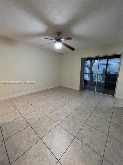 For Sale: $155,000 (1 beds, 1 baths, 695 Square Feet)