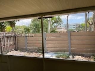 Active With Contract: $2,500 (3 beds, 2 baths, 1400 Square Feet)