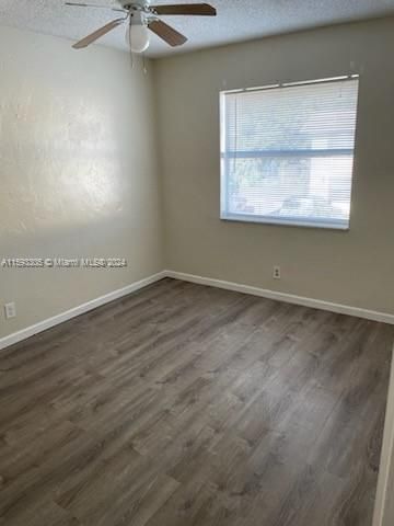 Active With Contract: $2,500 (3 beds, 2 baths, 1400 Square Feet)