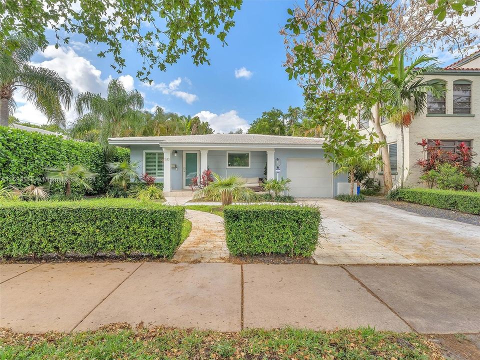 Active With Contract: $8,000 (3 beds, 2 baths, 1470 Square Feet)