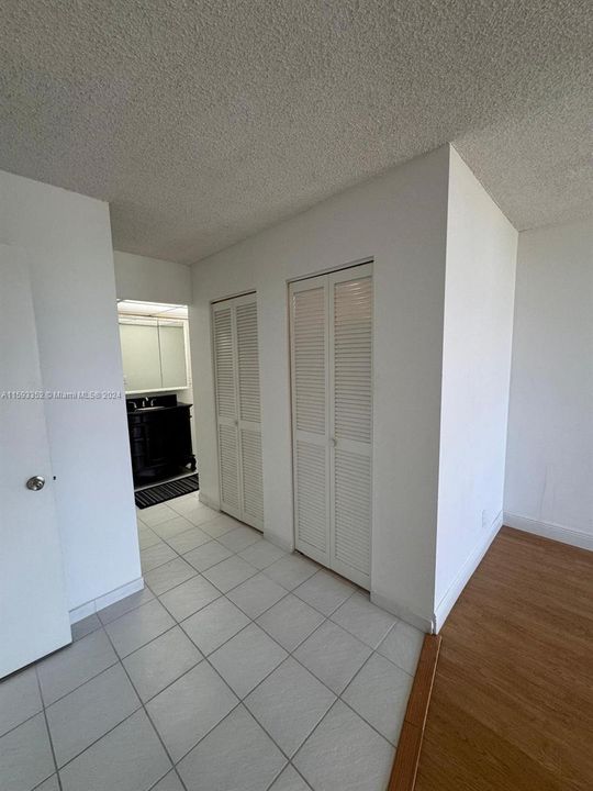 For Rent: $2,949 (2 beds, 2 baths, 1400 Square Feet)