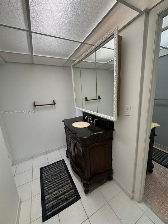出租: $2,949 (2 贝兹, 2 浴室, 1400 平方英尺)