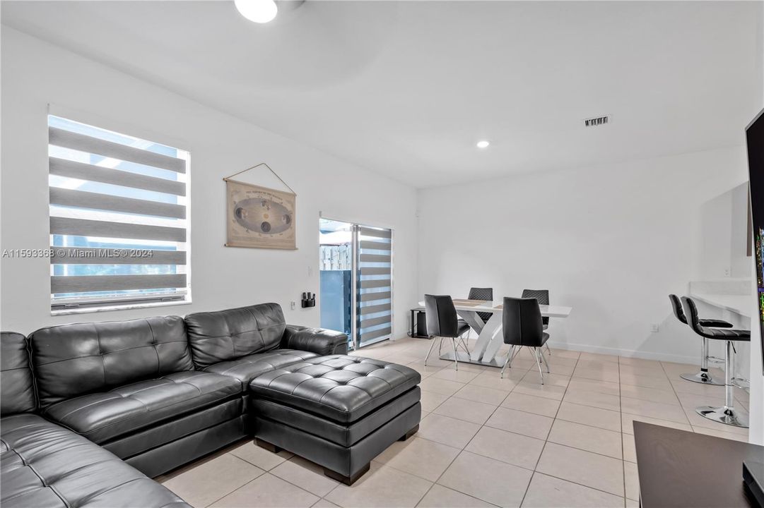 For Sale: $440,000 (3 beds, 2 baths, 1630 Square Feet)