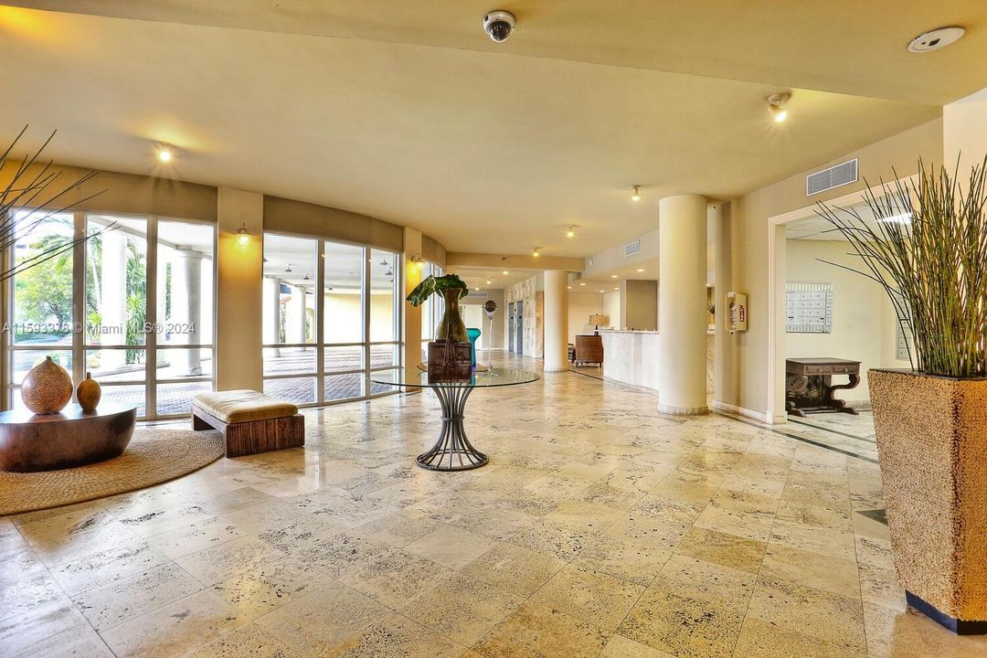 Recientemente alquilado: $2,950 (2 camas, 2 baños, 1025 Pies cuadrados)