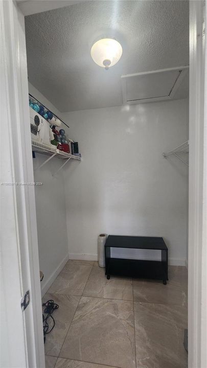 For Rent: $2,100 (2 beds, 1 baths, 784 Square Feet)