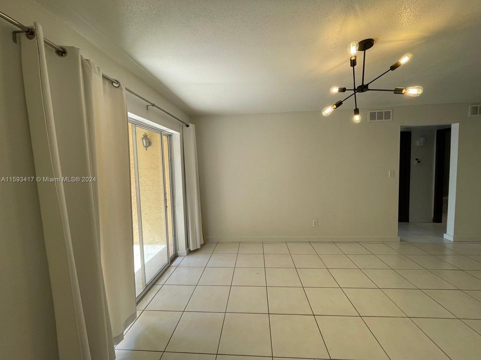 Recently Rented: $1,750 (1 beds, 1 baths, 780 Square Feet)