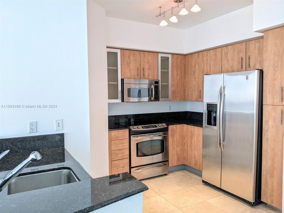 Recently Rented: $2,250 (1 beds, 1 baths, 900 Square Feet)