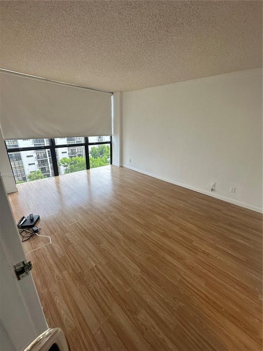 For Rent: $2,200 (1 beds, 1 baths, 767 Square Feet)