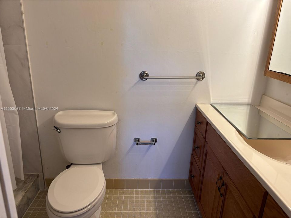 For Rent: $2,000 (2 beds, 2 baths, 1092 Square Feet)