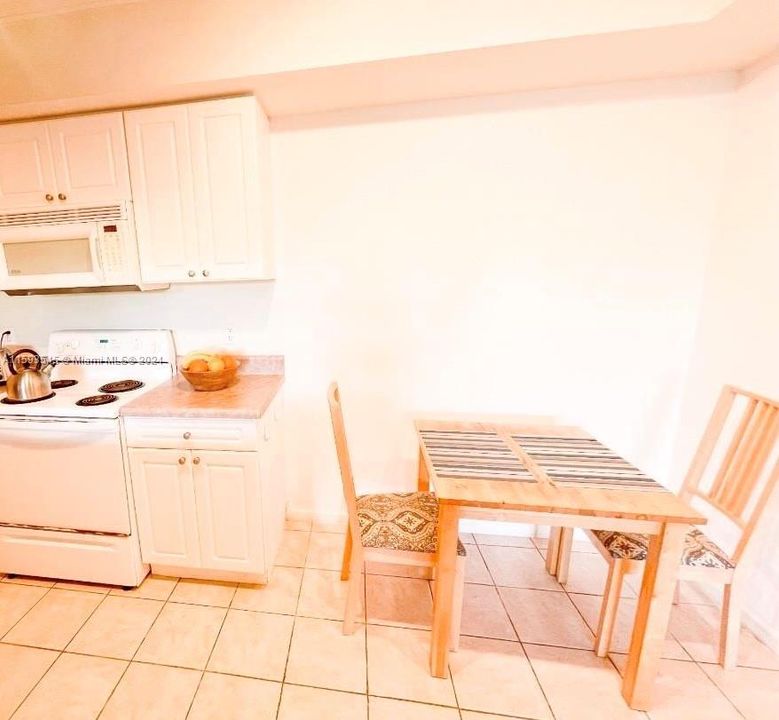 Active With Contract: $3,500 (3 beds, 2 baths, 1353 Square Feet)