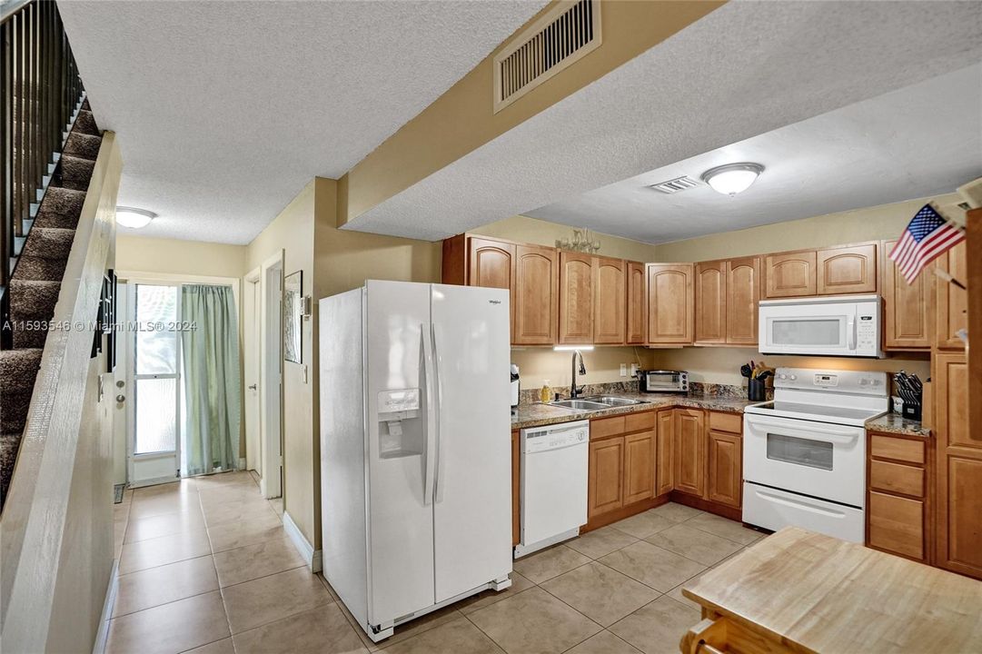 For Sale: $379,900 (3 beds, 2 baths, 1450 Square Feet)