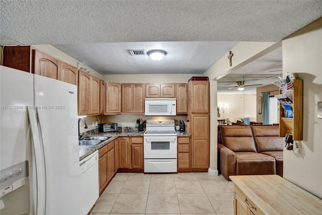 For Sale: $379,900 (3 beds, 2 baths, 1450 Square Feet)