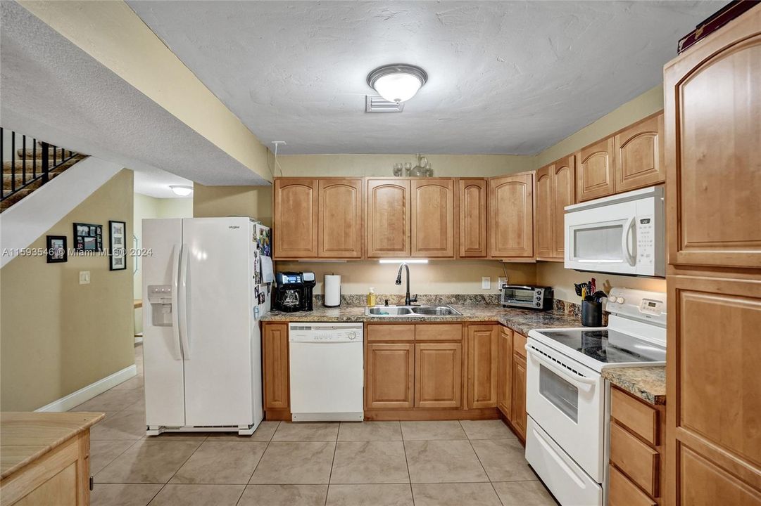 For Sale: $379,900 (3 beds, 2 baths, 1450 Square Feet)