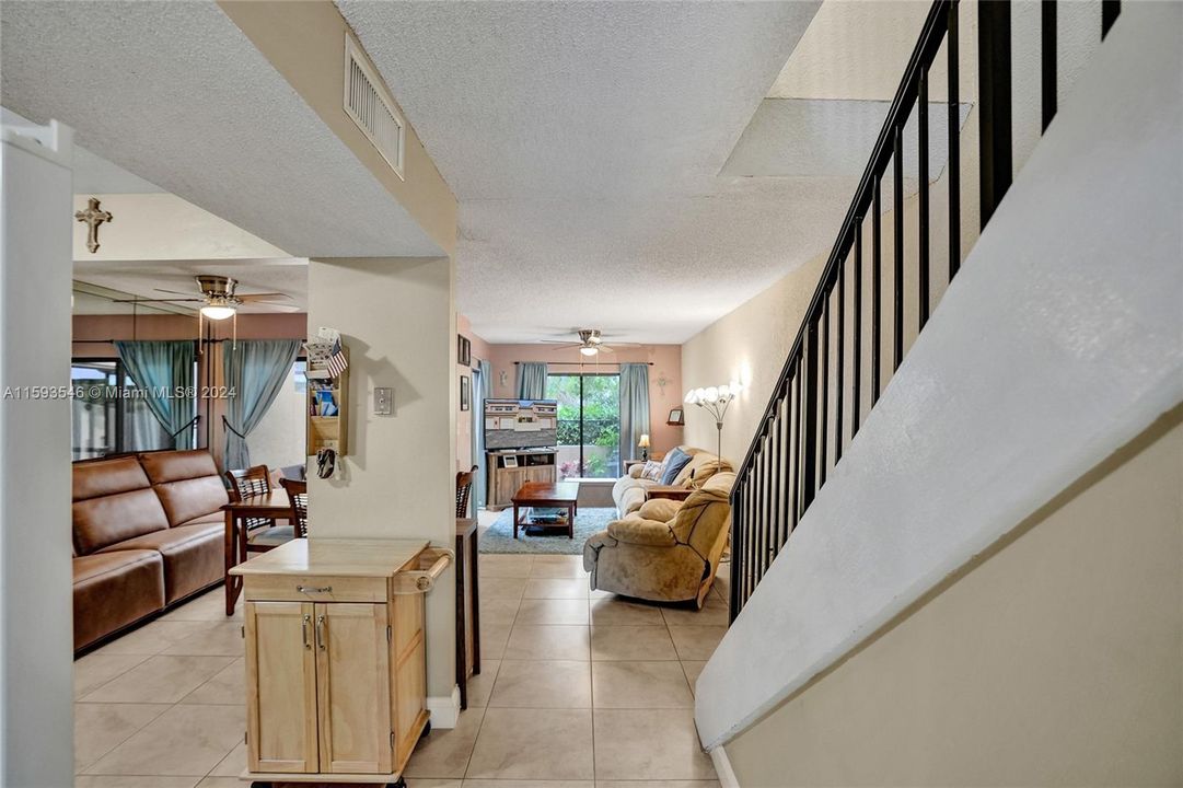 For Sale: $379,900 (3 beds, 2 baths, 1450 Square Feet)