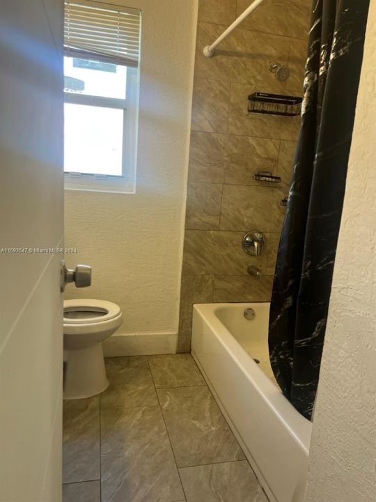 Active With Contract: $2,500 (2 beds, 2 baths, 1888 Square Feet)