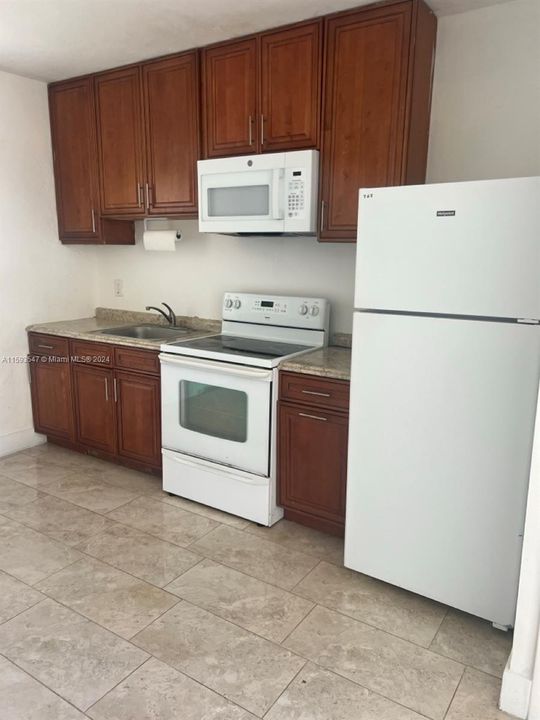 Active With Contract: $2,500 (2 beds, 2 baths, 1888 Square Feet)