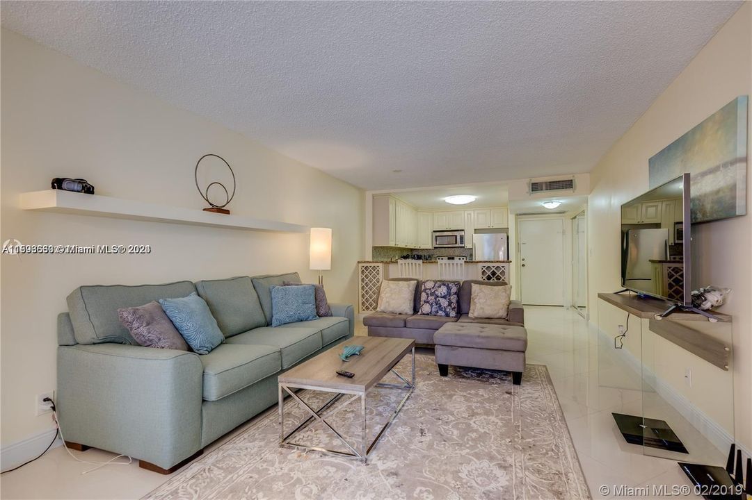 Recently Sold: $209,000 (1 beds, 1 baths, 820 Square Feet)