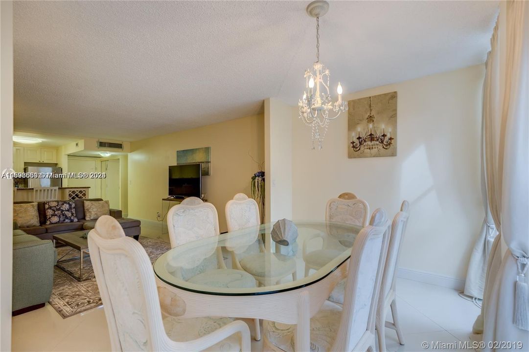 Recently Sold: $209,000 (1 beds, 1 baths, 820 Square Feet)