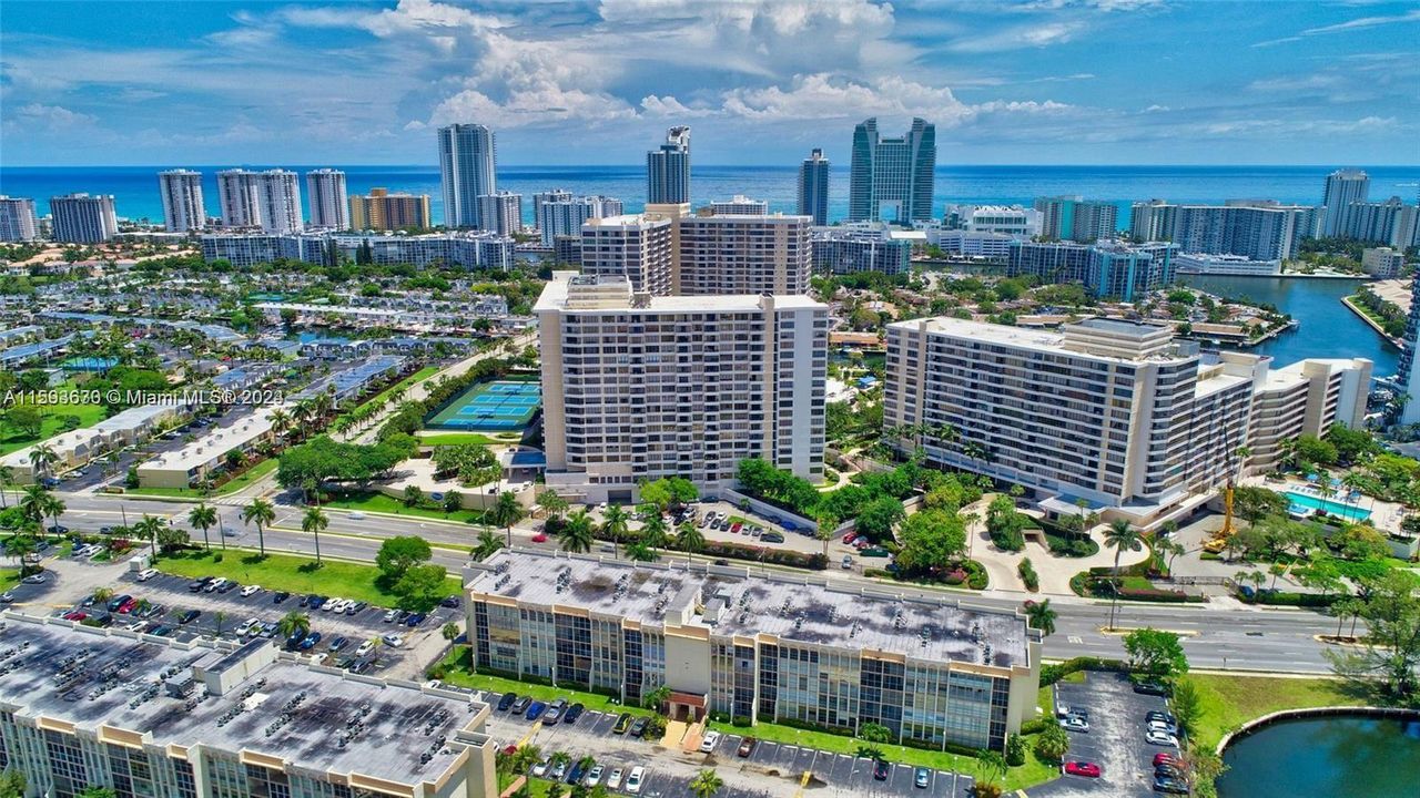 Recently Sold: $209,000 (1 beds, 1 baths, 820 Square Feet)