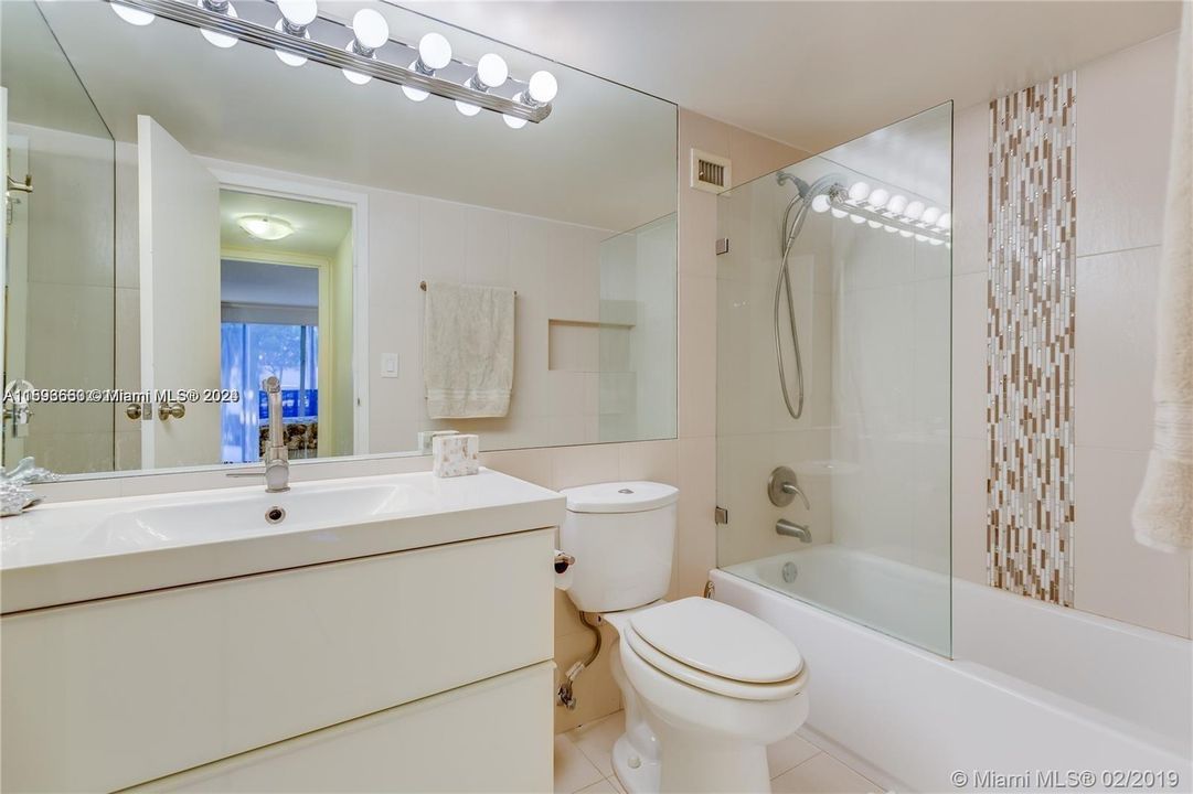 Recently Sold: $209,000 (1 beds, 1 baths, 820 Square Feet)