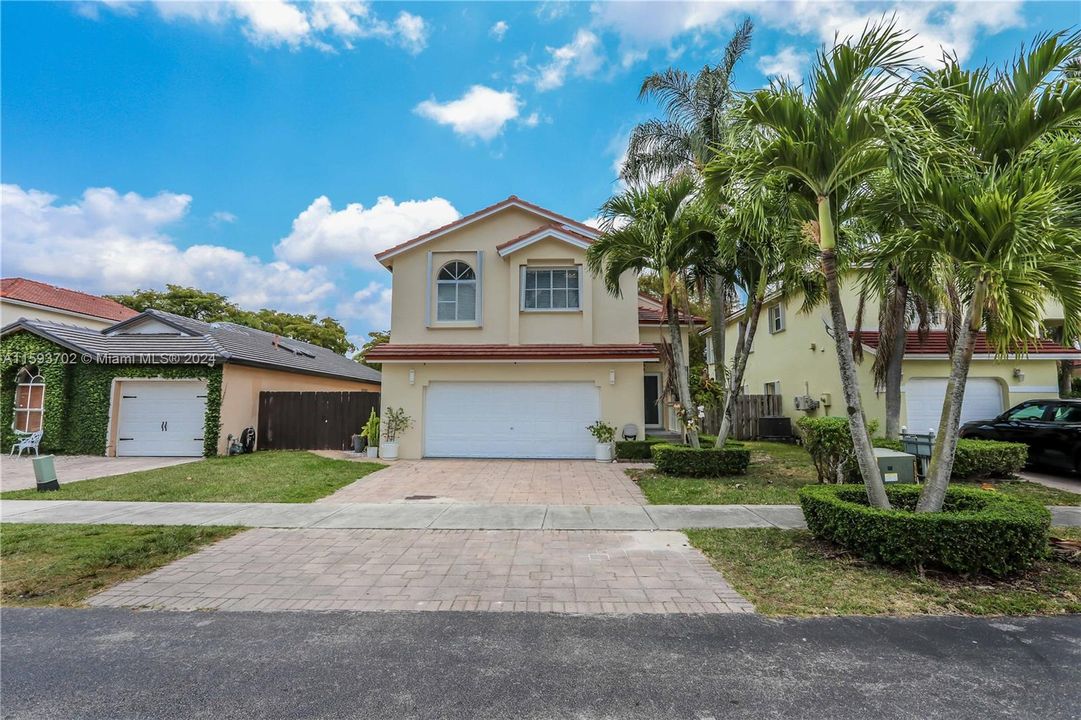 Active With Contract: $3,800 (4 beds, 2 baths, 2082 Square Feet)