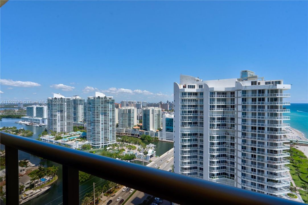 For Sale: $1,610,000 (2 beds, 2 baths, 1798 Square Feet)