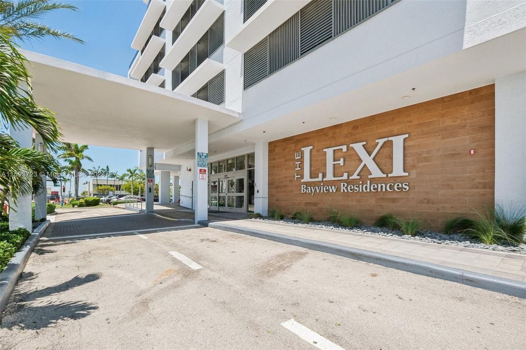 Recently Sold: $719,000 (2 beds, 2 baths, 1735 Square Feet)