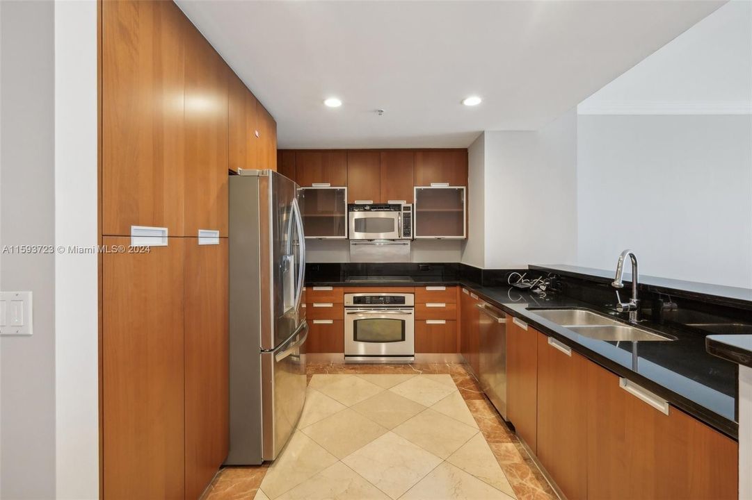 Recently Sold: $719,000 (2 beds, 2 baths, 1735 Square Feet)