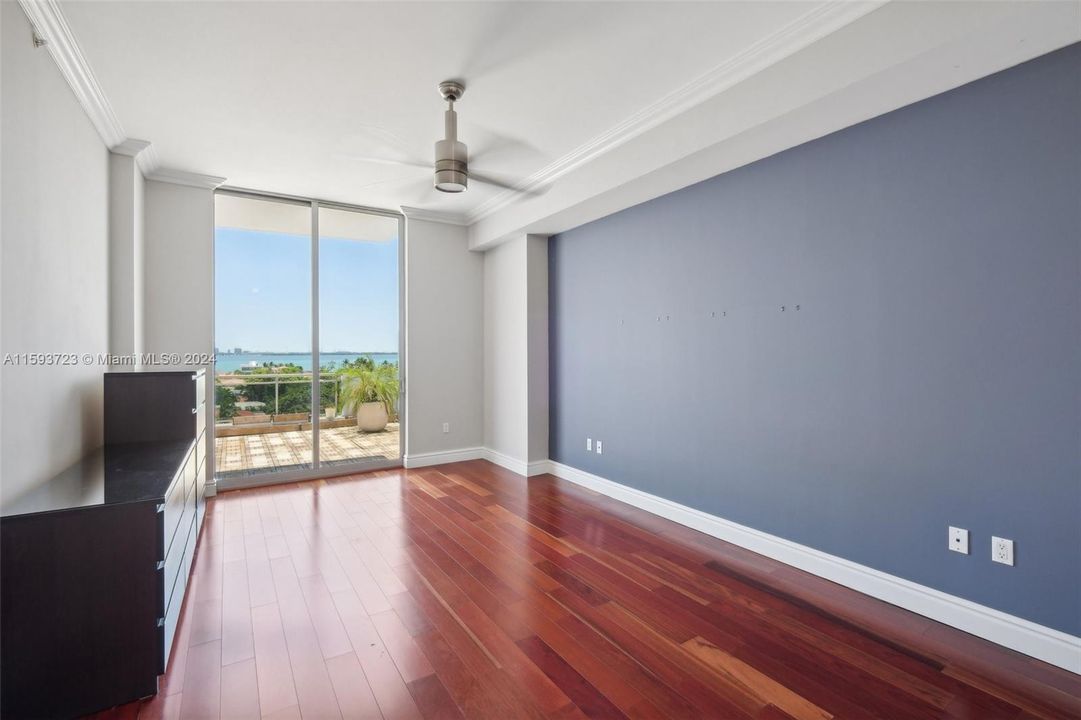 Recently Sold: $719,000 (2 beds, 2 baths, 1735 Square Feet)