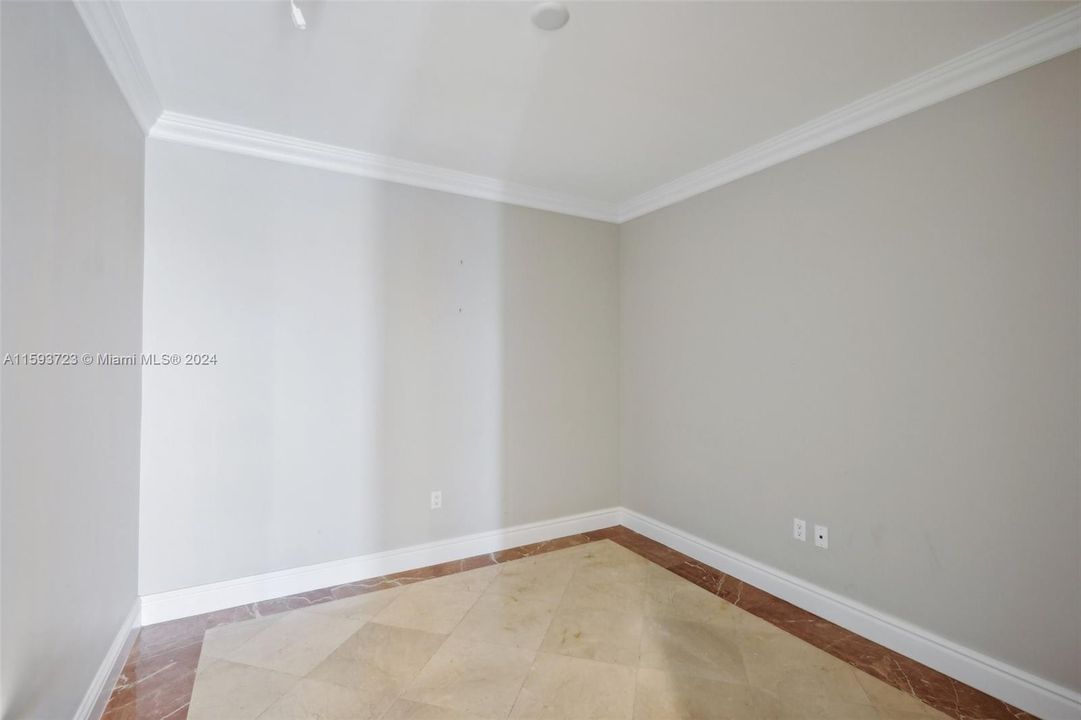 Recently Sold: $719,000 (2 beds, 2 baths, 1735 Square Feet)