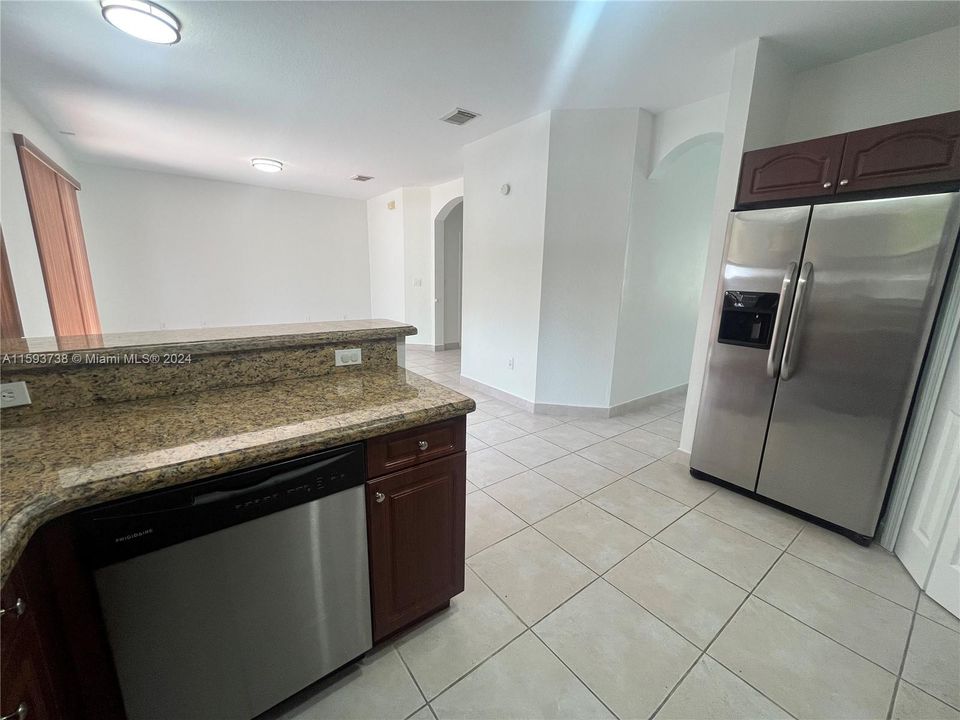 Active With Contract: $3,500 (4 beds, 2 baths, 2102 Square Feet)
