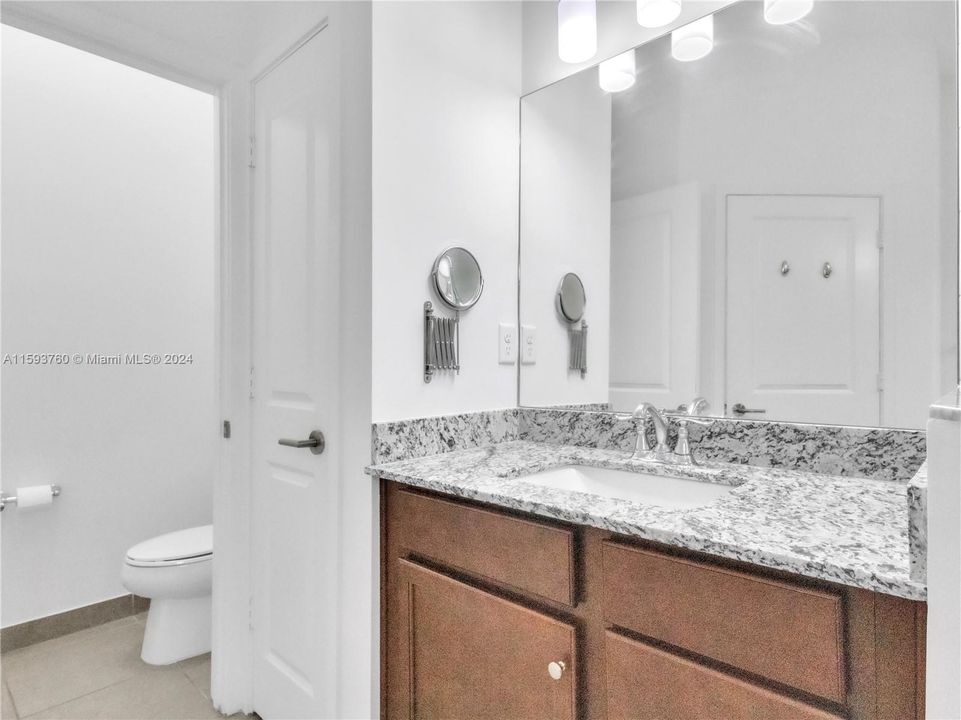 Active With Contract: $2,900 (3 beds, 2 baths, 1530 Square Feet)