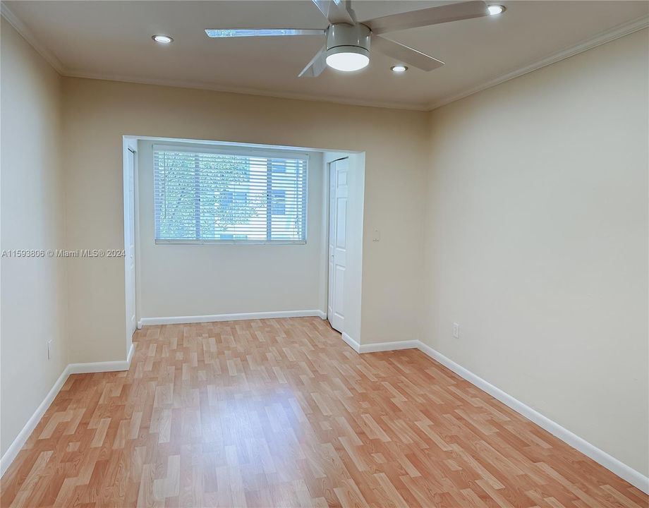 Recently Rented: $5,000 (3 beds, 2 baths, 1700 Square Feet)