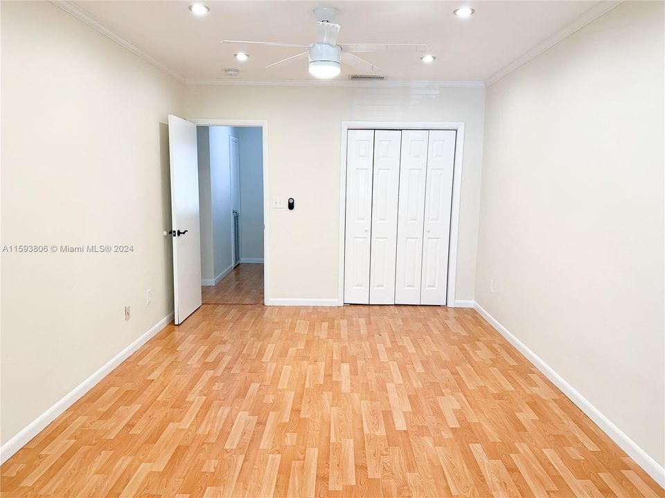 For Rent: $5,200 (3 beds, 2 baths, 1700 Square Feet)
