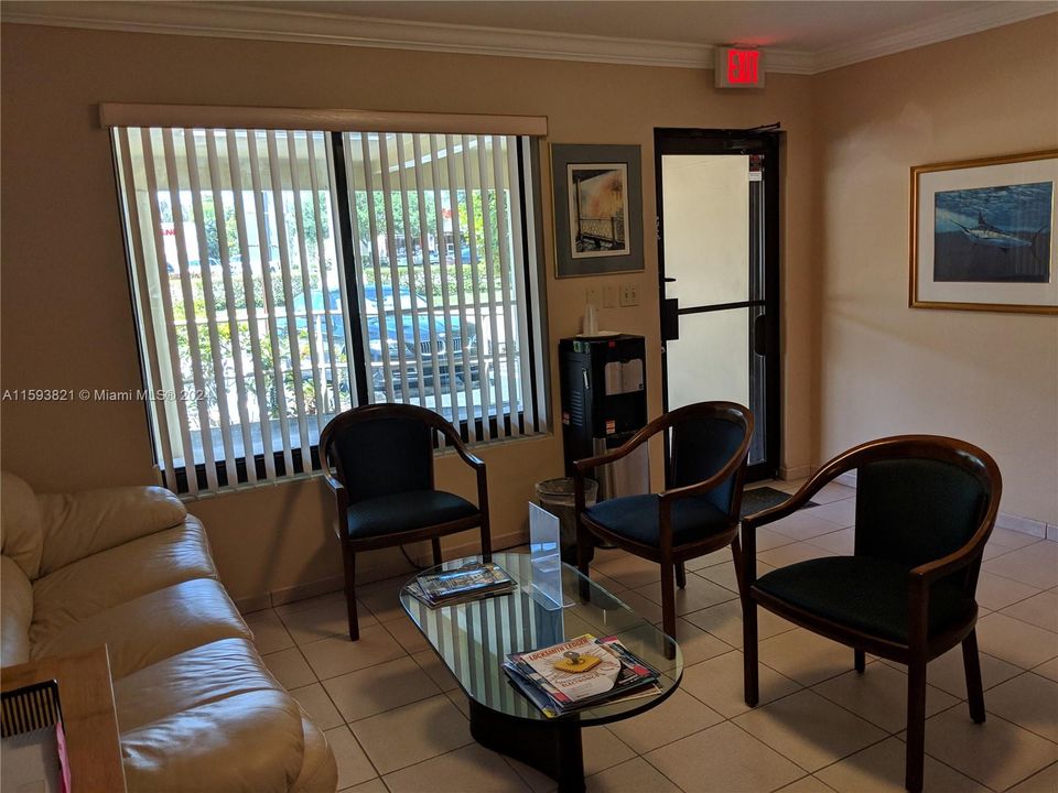 最近售出: $800,000 (0 贝兹, 0 浴室, 0 平方英尺)