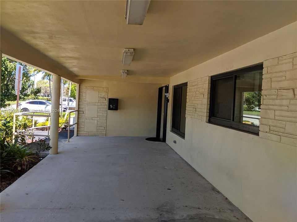 最近售出: $800,000 (0 贝兹, 0 浴室, 0 平方英尺)