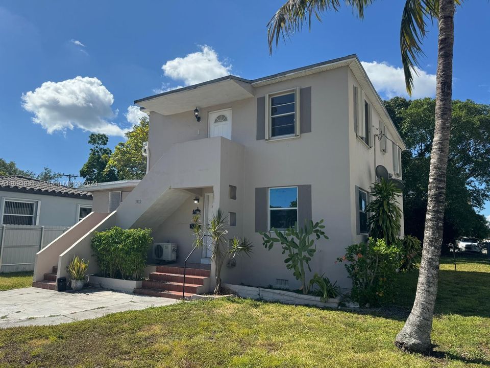 Recently Rented: $2,800 (2 beds, 1 baths, 1000 Square Feet)