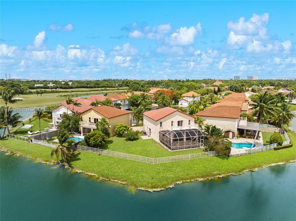 Recently Sold: $1,300,000 (4 beds, 2 baths, 2931 Square Feet)