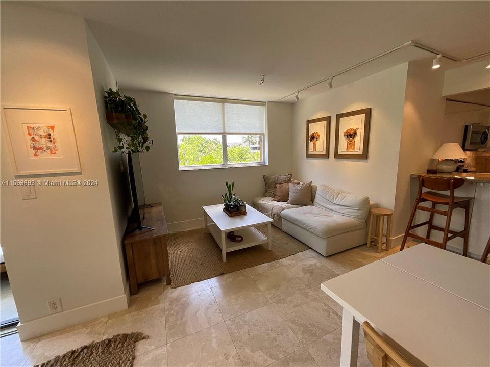 Active With Contract: $5,500 (2 beds, 2 baths, 1435 Square Feet)