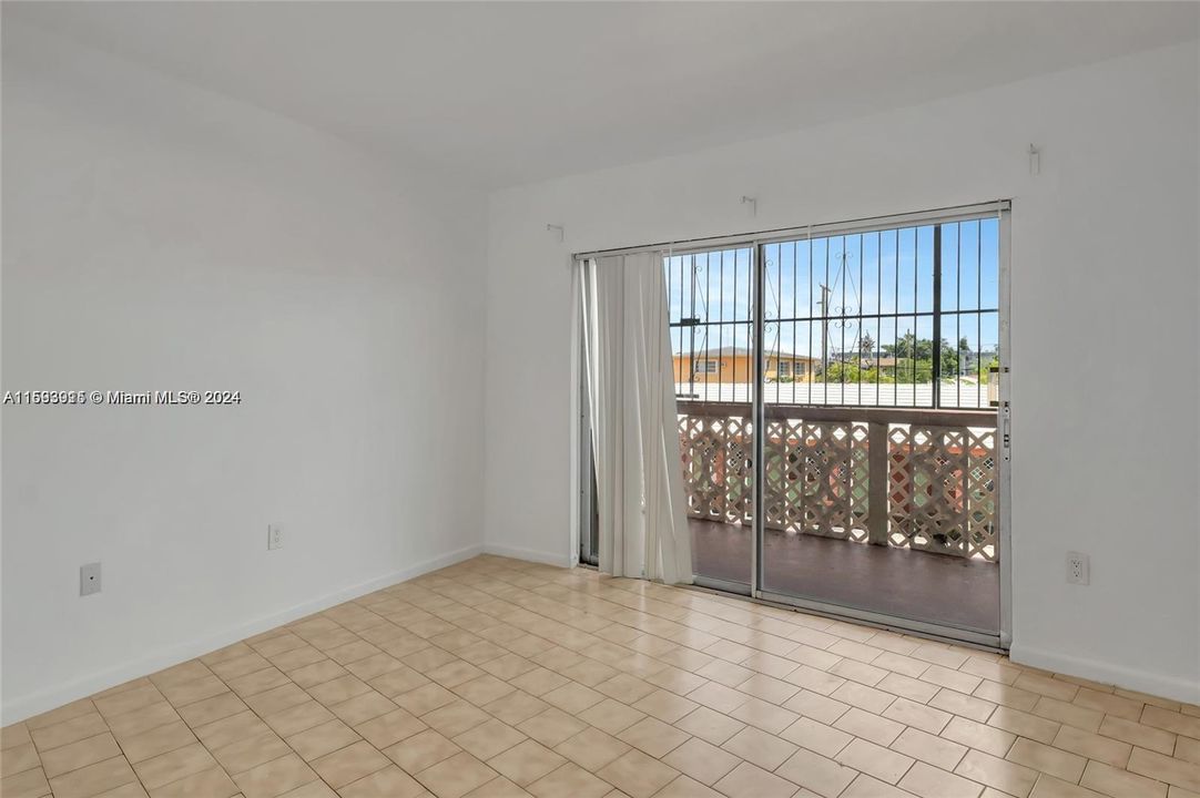 Recently Sold: $255,000 (2 beds, 2 baths, 797 Square Feet)