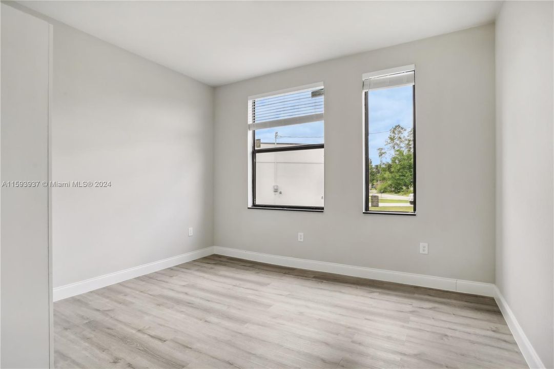 For Sale: $336,900 (3 beds, 2 baths, 1332 Square Feet)