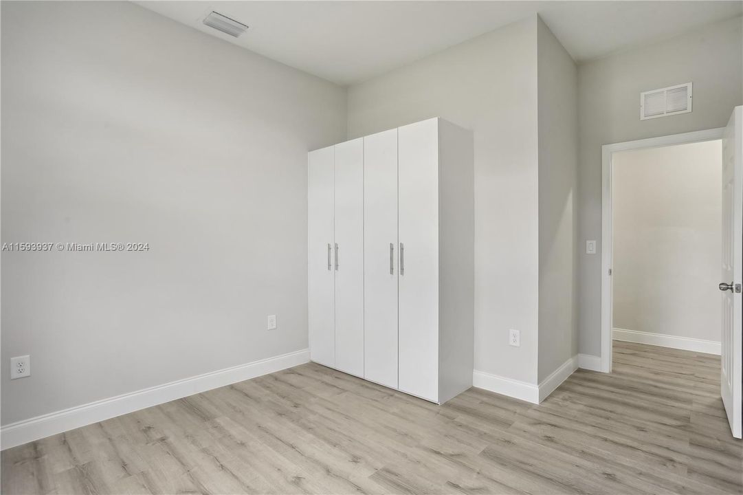 For Sale: $336,900 (3 beds, 2 baths, 1332 Square Feet)