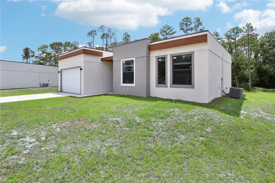 For Sale: $336,900 (3 beds, 2 baths, 1332 Square Feet)