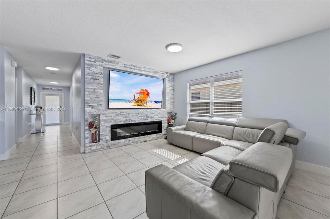 Active With Contract: $3,600 (4 beds, 2 baths, 1740 Square Feet)