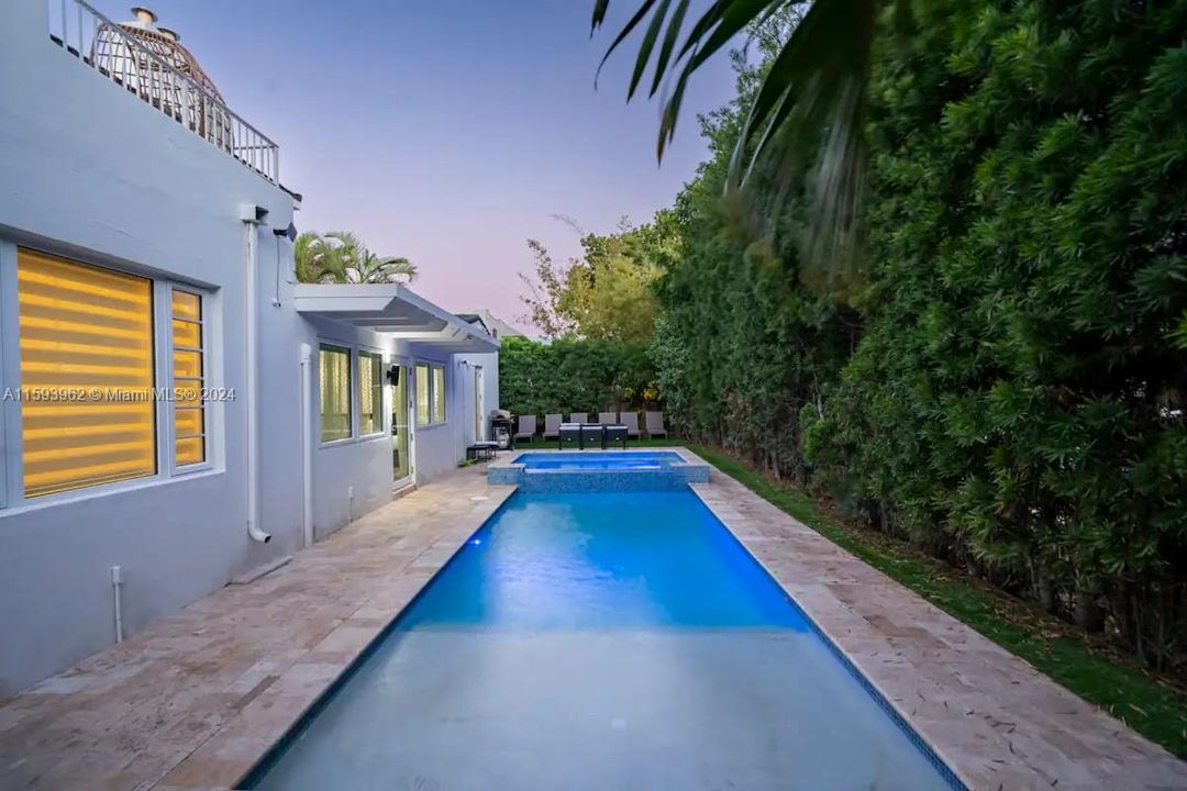 En Venta: $3,495,000 (6 camas, 4 baños, 2814 Pies cuadrados)