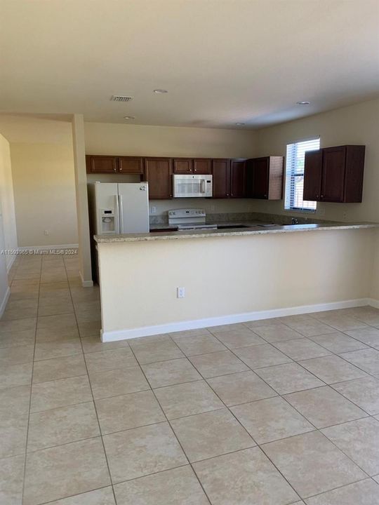 Active With Contract: $3,800 (4 beds, 2 baths, 2573 Square Feet)