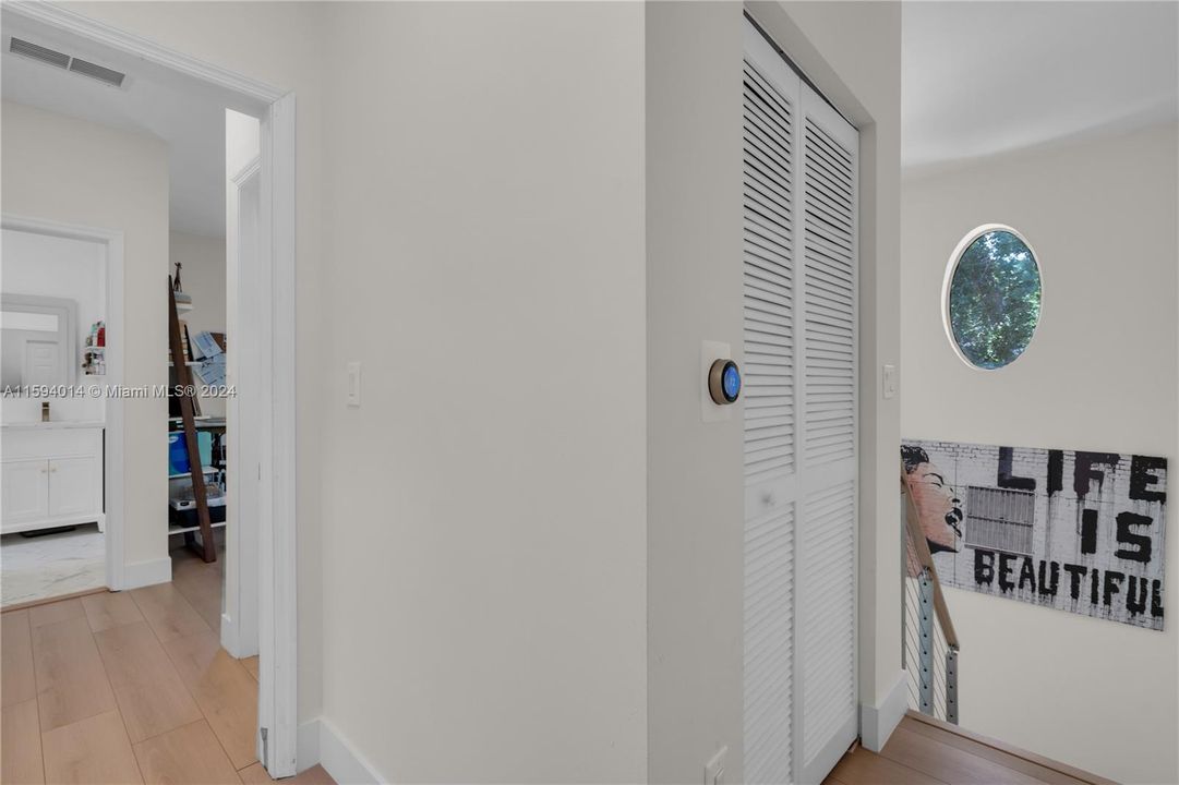 Active With Contract: $6,690 (3 beds, 2 baths, 1604 Square Feet)